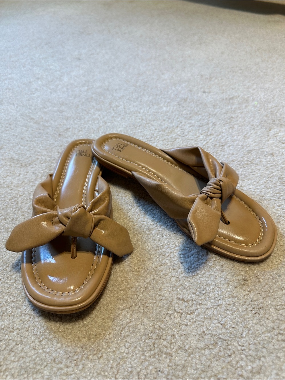 Knotted Thong Slide Sandals in Tan Faux-Leather